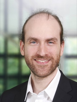 Dr. Benny Briesemeister
